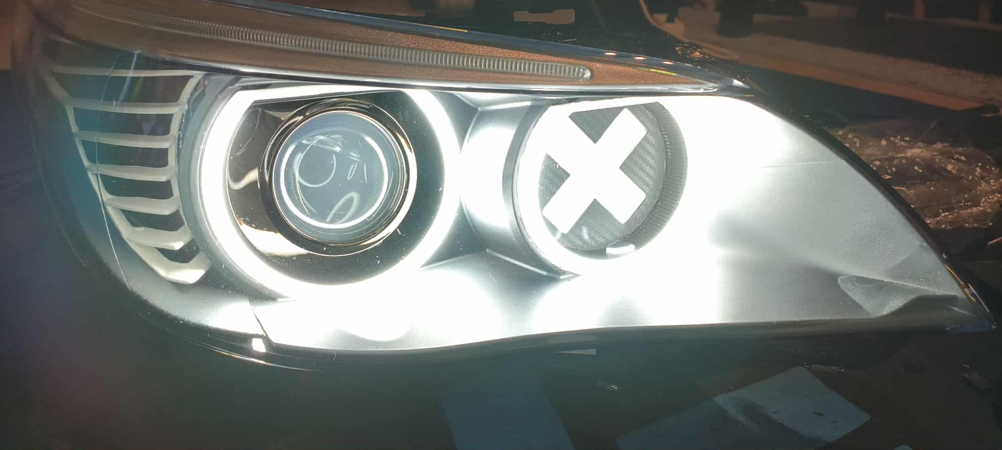 BMW E60/E61 esituli
